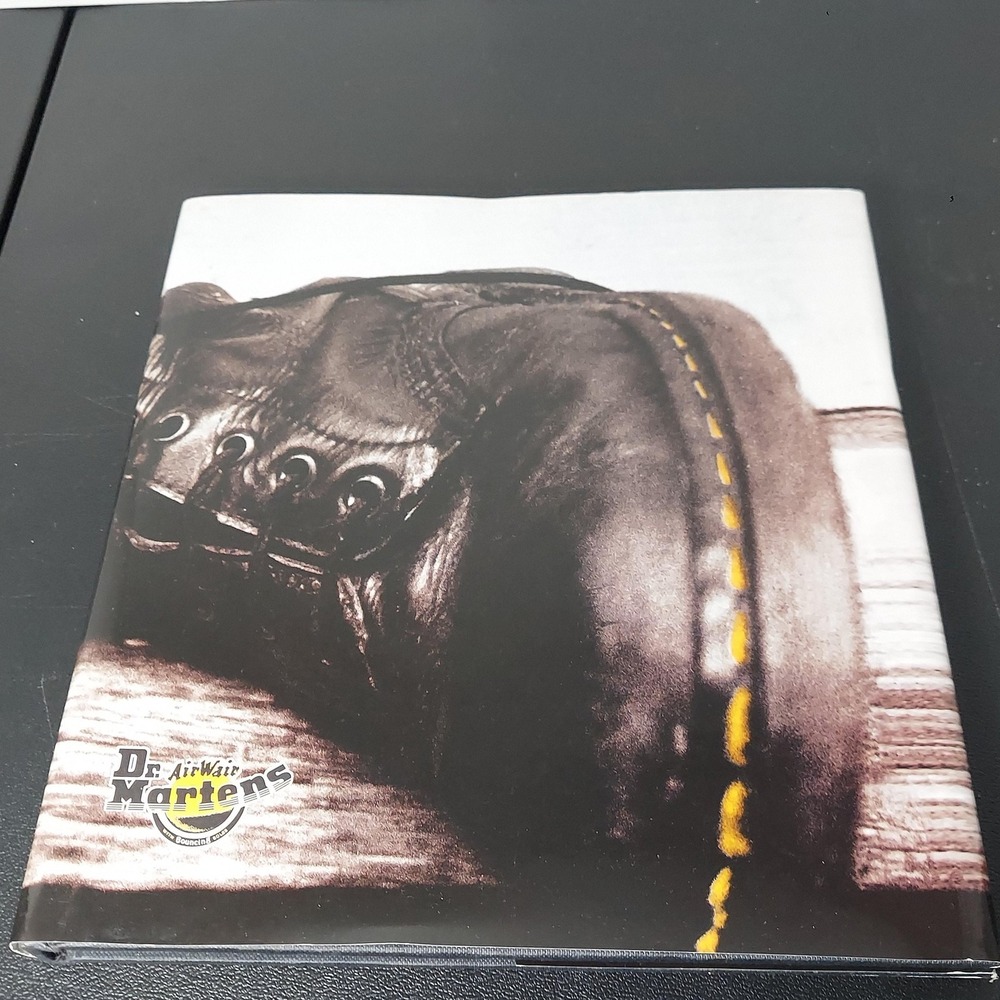 Dr Martens Boots Punk Rock Photo History Coffee Table Book Hardcover‎ Punk Bands